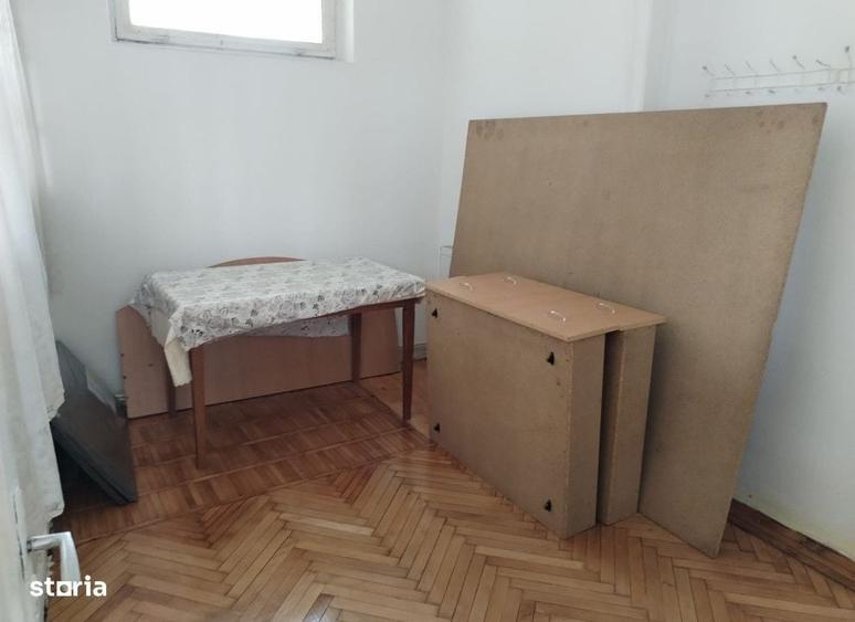 Apartament cu 3 camere în Centru Civic