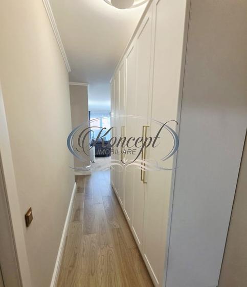 Apartament cu 4 camere semidecomandat, mobilat în Borhanci