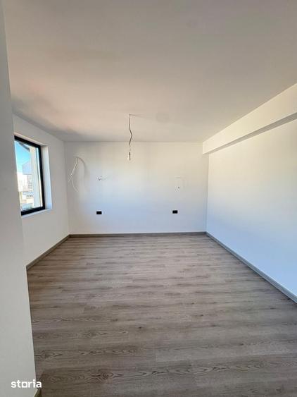 Casă cu 3 camere cu Teren 220 Mp în Central