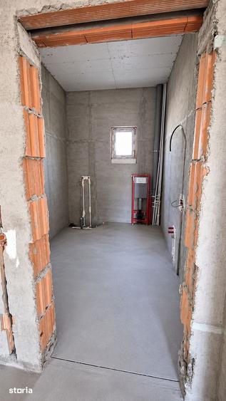 Casă cu 4 camere cu Teren 340 Mp în Central