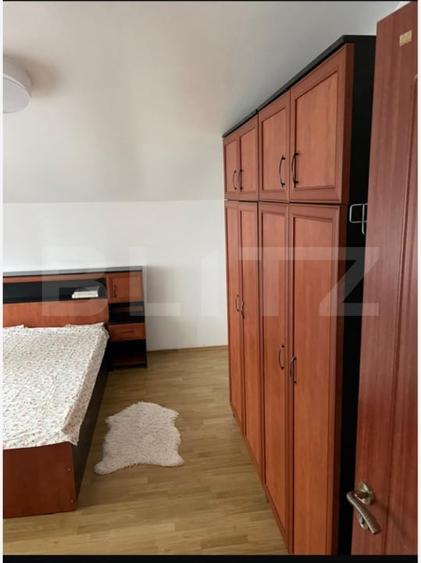 Casă individuală cu 5 camere cu Canalizare în Bariera Vâlcii