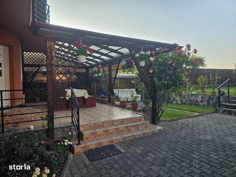 Casă cu 4 camere cu Teren 340 Mp în Blejoi