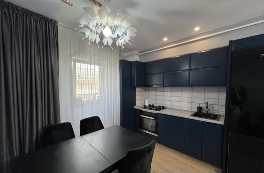 Apartament cu 3 camere decomandat, mobilat în Nord