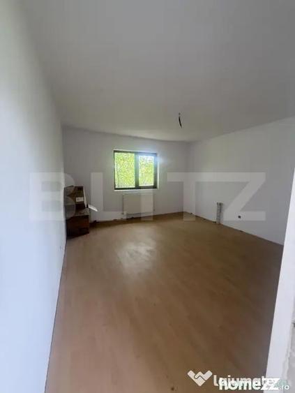 Casă cu 4 camere cu Teren 1027 Mp în Central