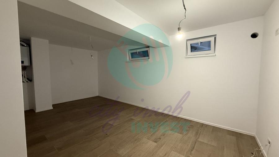 Apartament cu 3 camere semidecomandat în Eminescu