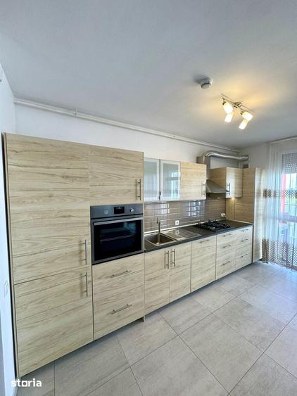 Apartament cu 3 camere decomandat în Micălaca