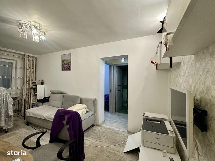 Apartament cu 2 camere semidecomandat în Podul de Piatră