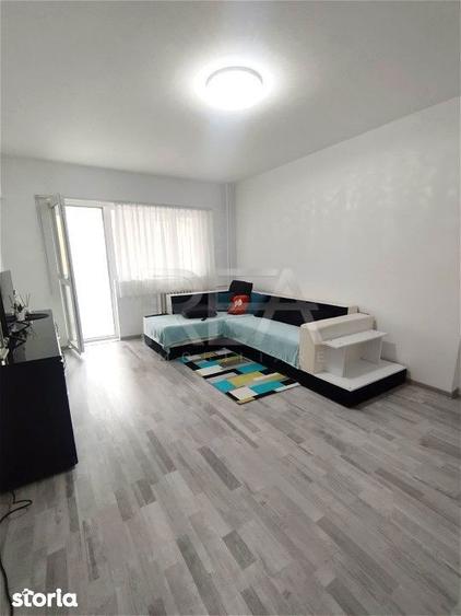 Apartament cu 3 camere semidecomandat, mobilat în Pantelimon