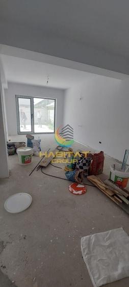 Duplex cu 4 camere cu Canalizare în Nord-Est