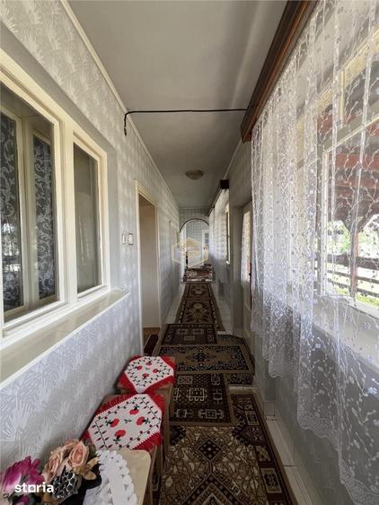 Casă cu 4 camere cu Teren 1656 Mp în Livada