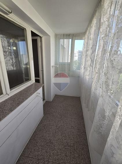 Apartament cu 2 camere semidecomandat în Titan