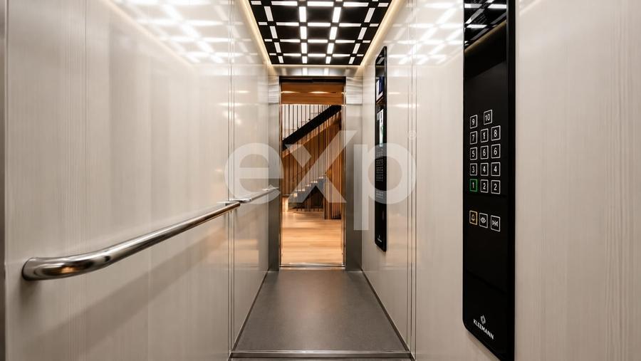 Apartament cu 2 camere decomandat în Tractorul