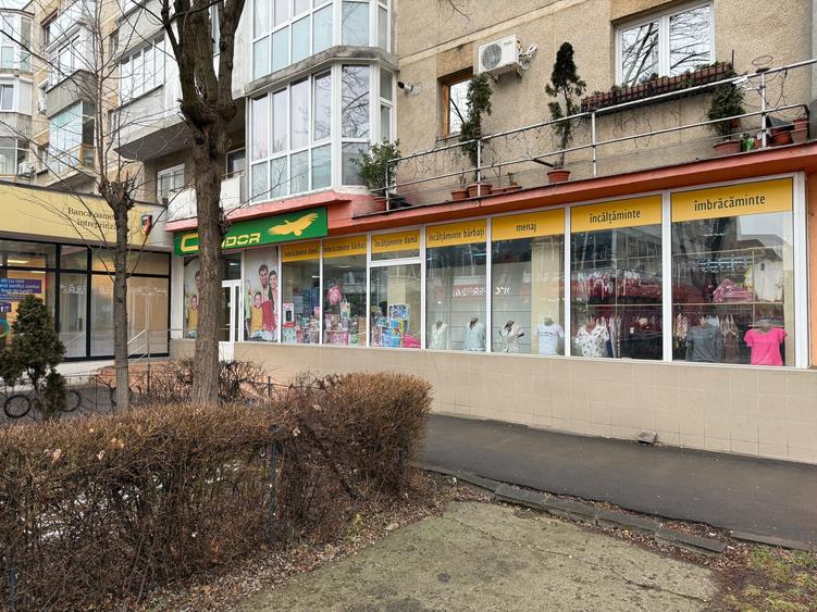 Spațiu comercial, de 172 mp, în Tractorul