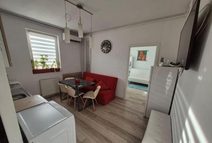 Apartament cu 2 camere decomandat, mobilat în 13 Septembrie