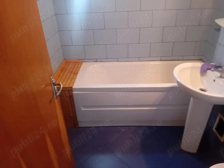 Apartament cu 2 camere decomandat în Precista