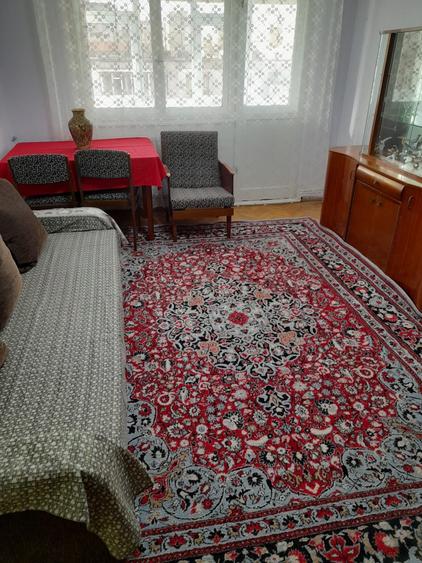 Apartament cu 2 camere semidecomandat în Galați