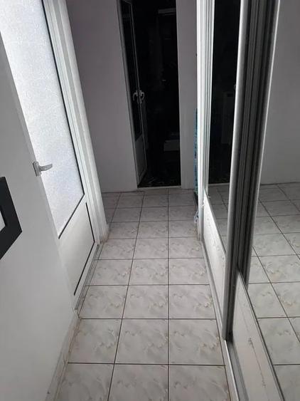 Apartament cu 3 camere decomandat în Baza 3