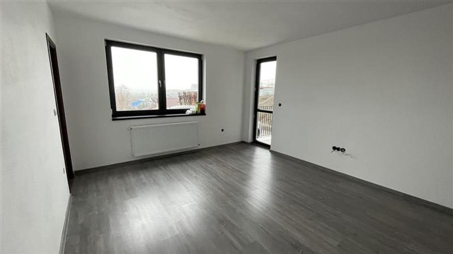Apartament cu 2 camere decomandat în Cristești