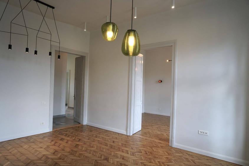 Apartament cu 3 camere în Central