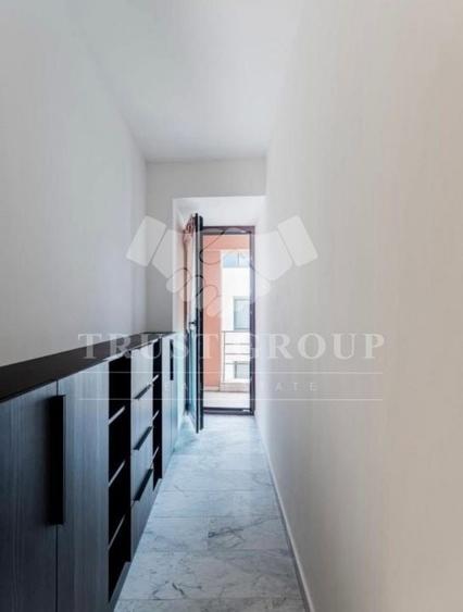Apartament cu 3 camere semidecomandat, mobilat în Șoseaua Nordului