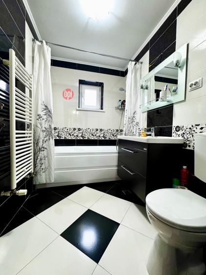 SE INCHIRIAZA Apartament cu 2 camere decomandat, Etaj 3, Mun. Falticeni, SV - 4