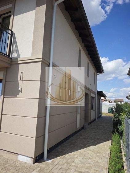 Duplex cu 4 camere cu Canalizare în Dumbrăvița