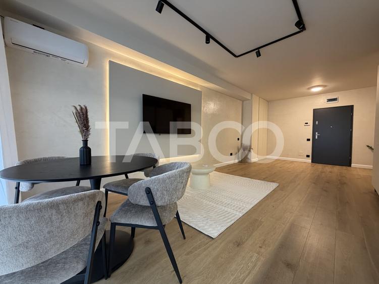 Apartament cu 2 camere semidecomandat, mobilat în Central