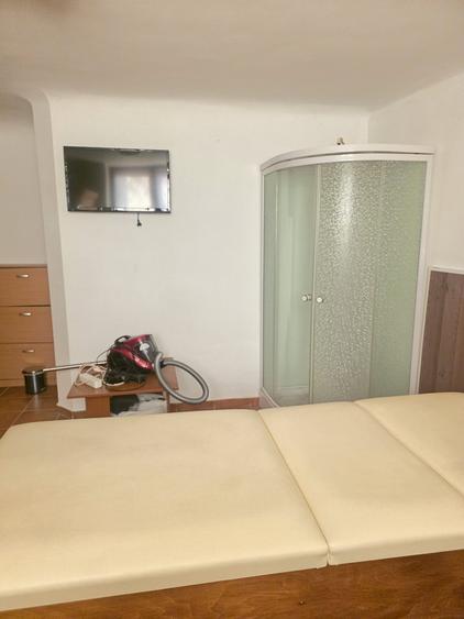 Apartament cu 3 camere decomandat în P-ța Universității