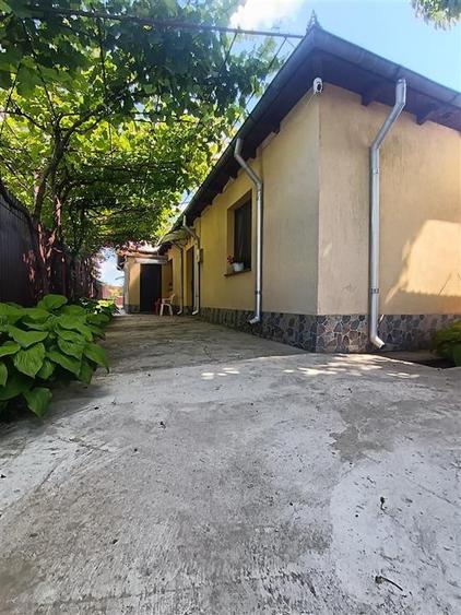 Casă cu 4 camere cu Teren 443 Mp în Cazasu