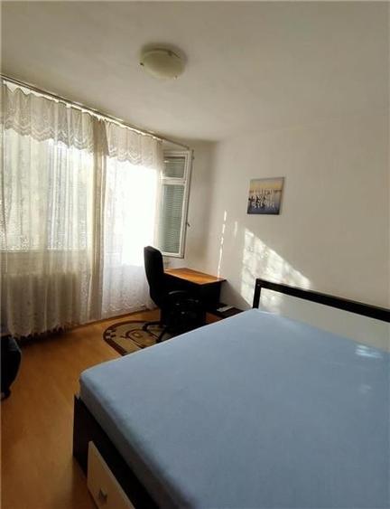 Apartament cu 3 camere semidecomandat în Berceni — fotografia 1