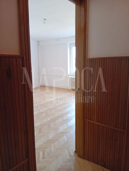 Apartament cu 3 camere decomandat în Cantemir