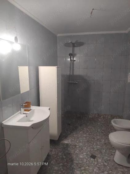 Casă cu 3 camere cu Teren 2100 Mp în Central