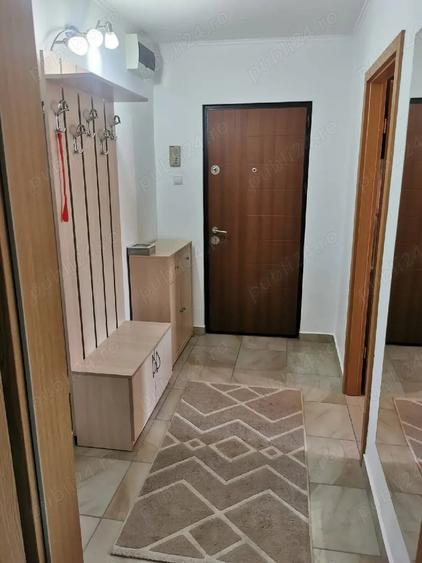 Apartament cu 3 camere decomandat în Aradului