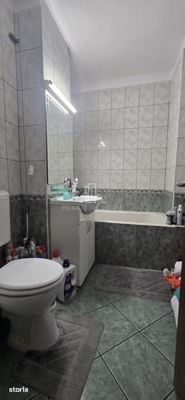 Apartament cu 3 camere decomandat în Tudor