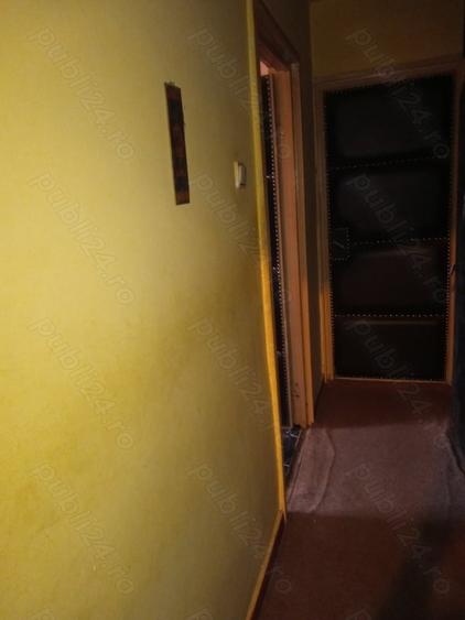 Apartament cu 3 camere decomandat în Aurel Vlaicu