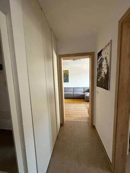 Apartament cu 2 camere decomandat în Tractorul
