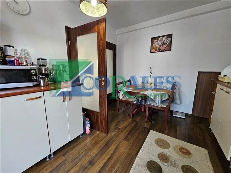 Casă individuală cu 5 camere cu Teren 130 Mp în Dorobanților