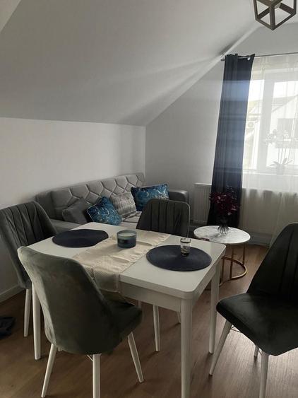 Apartament cu 3 camere decomandat în Florești