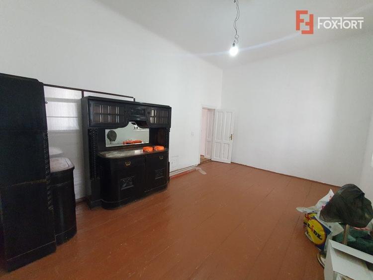 Apartament cu 4 camere decomandat în Fabric