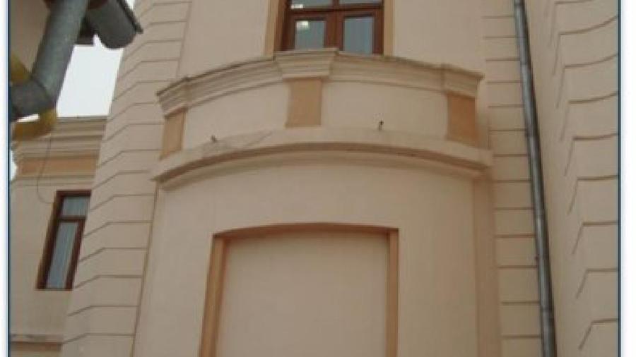 Birou, în Central