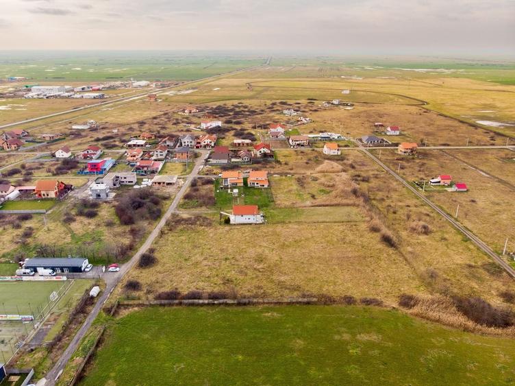Teren Construcții intravilan de 8158 mp, în Săcălaz