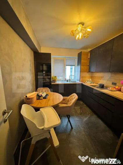 Apartament cu 3 camere decomandat în 13 Decembrie