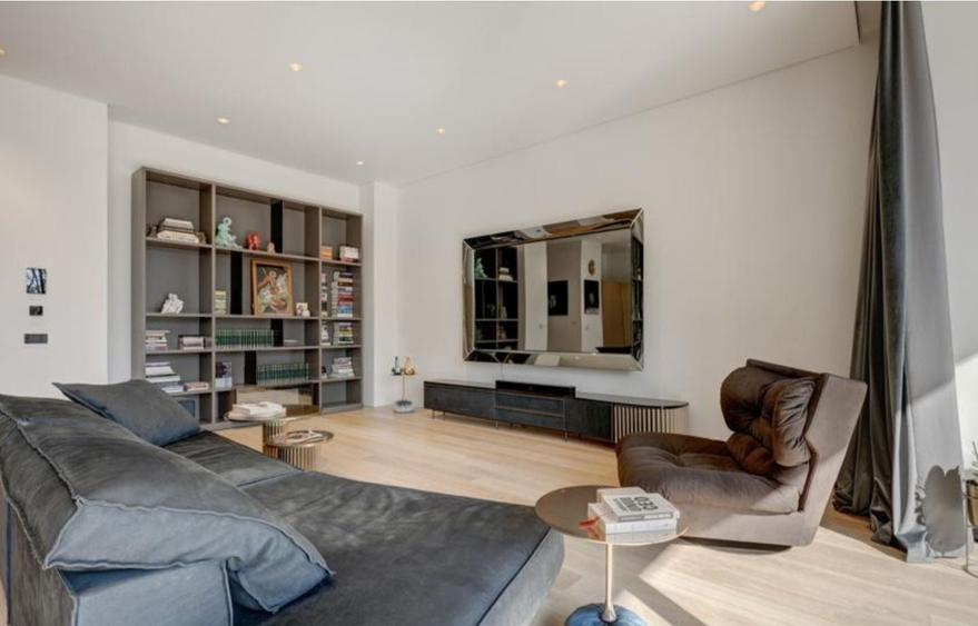 Apartament cu 4 camere decomandat în Kiseleff