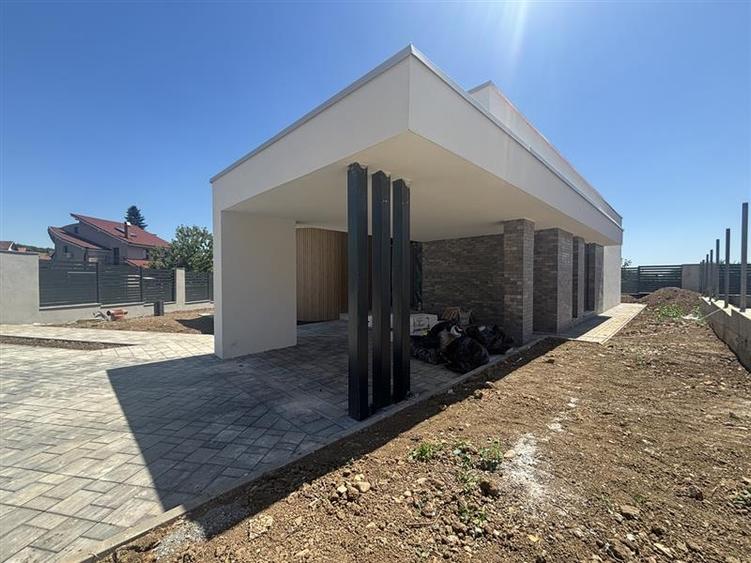 Casă cu 3 camere cu Teren 570 Mp în Dealuri Oradea