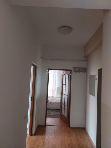 Inchiriez apartament 2 camere Strada Mare