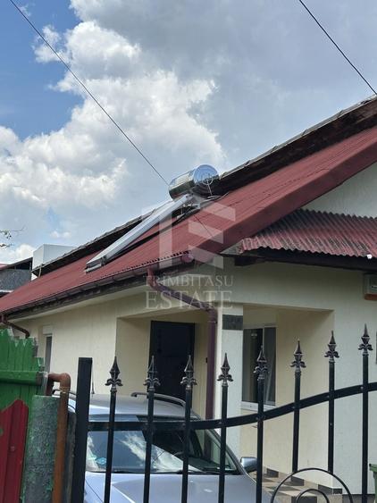 Casă individuală cu 5 camere cu Canalizare în Central