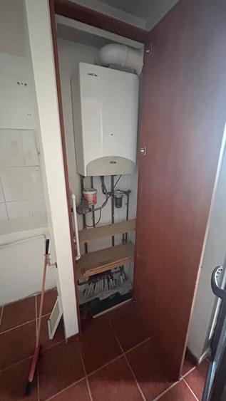 Apartament cu 3 camere decomandat în Olteniței