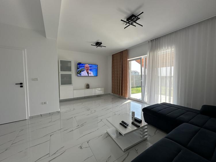 Duplex cu 3 camere cu Teren 305 Mp în Moșnița Veche