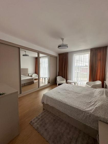 Apartament cu 3 camere decomandat, mobilat în Exterior Sud