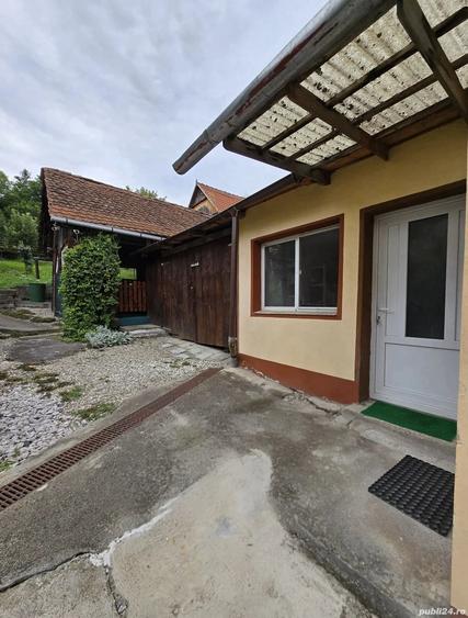 Casă cu Teren 720 Mp în Central